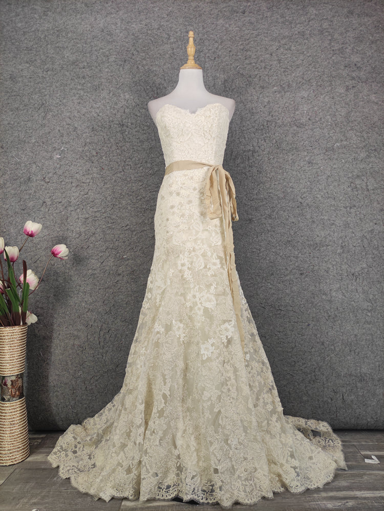 Elegantes Champagnerfarbenes, Cremeweißes, schulterfreies Ballkleid mit Herzausschnitt, Spitze und Schleppe, Abendkleid P4647