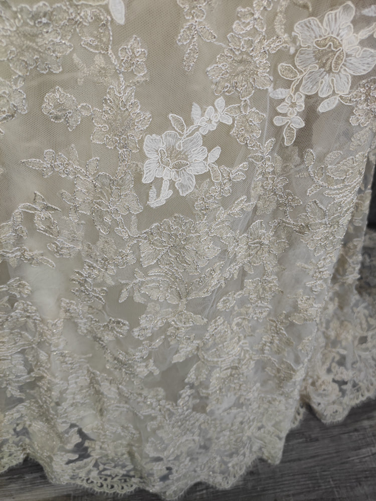 Elegantes Champagnerfarbenes, Cremeweißes, schulterfreies Ballkleid mit Herzausschnitt, Spitze und Schleppe, Abendkleid P4647