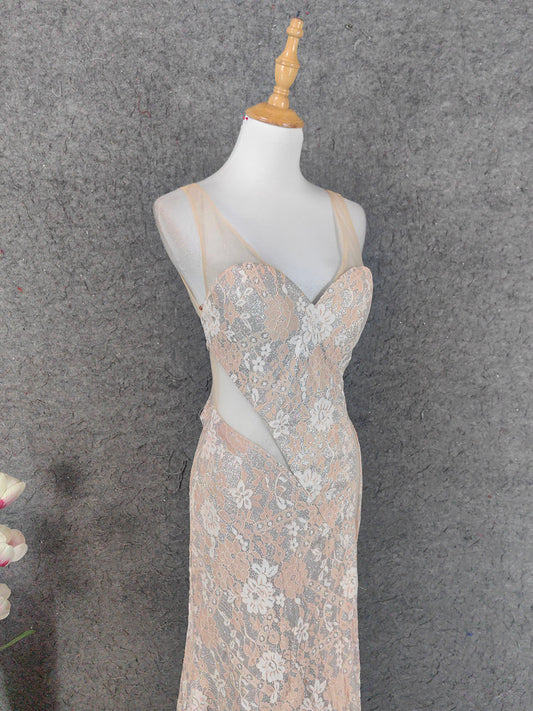 Elegantes, errötendes, rosa Spitzen-Gradienten-Spaghettiträger-V-Ausschnitt-Kleid für Abschlussball, Abendkleid P4648