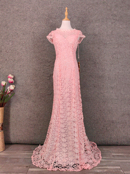 Elegantes rosa Meerjungfrau-Abendkleid mit kurzen Ärmeln, Rundhalsausschnitt, Cutouts und Spitze P4649