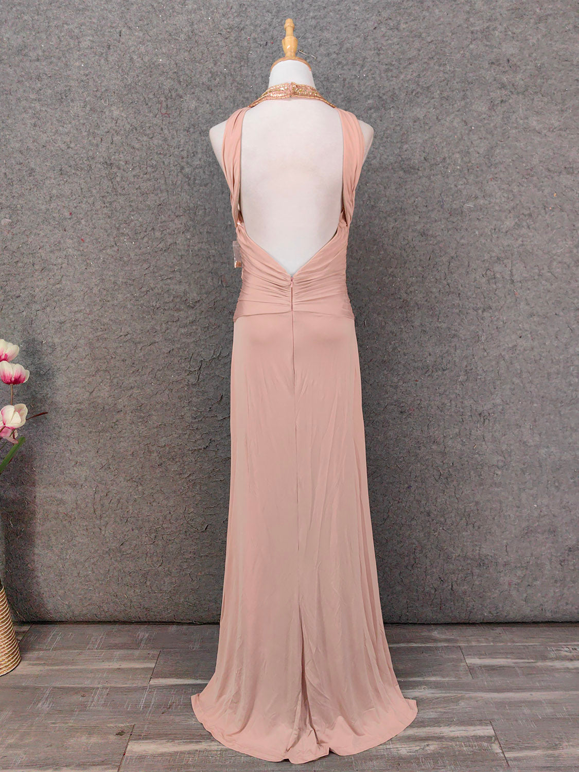 Atemberaubendes rosa, ärmelloses, perlenbesetztes Satin-Ballkleid mit Überkreuzträgern Abendkleid P4650