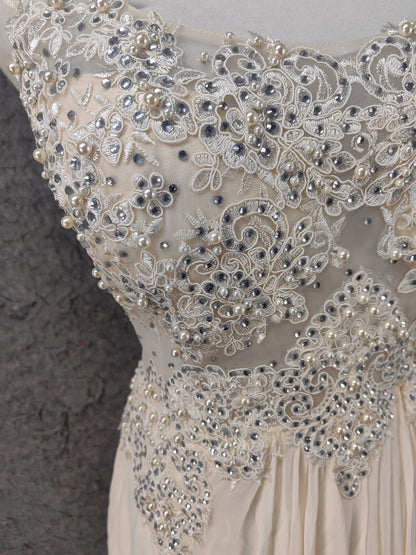 Elegantes elfenbeinfarbenes, perlenbesetztes Spitzen-Chiffon-Abendkleid mit Flügelärmeln P4657