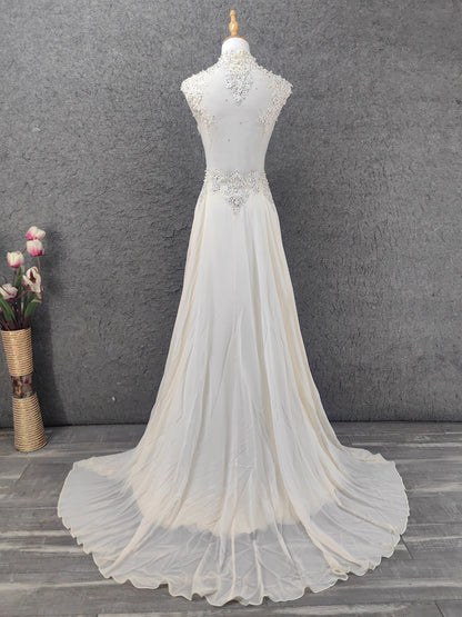 Elegantes elfenbeinfarbenes, perlenbesetztes Spitzen-Chiffon-Abendkleid mit Flügelärmeln P4657