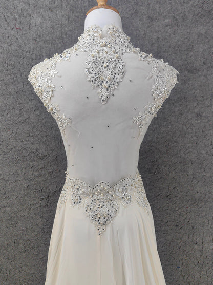 Elegantes elfenbeinfarbenes, perlenbesetztes Spitzen-Chiffon-Abendkleid mit Flügelärmeln P4657