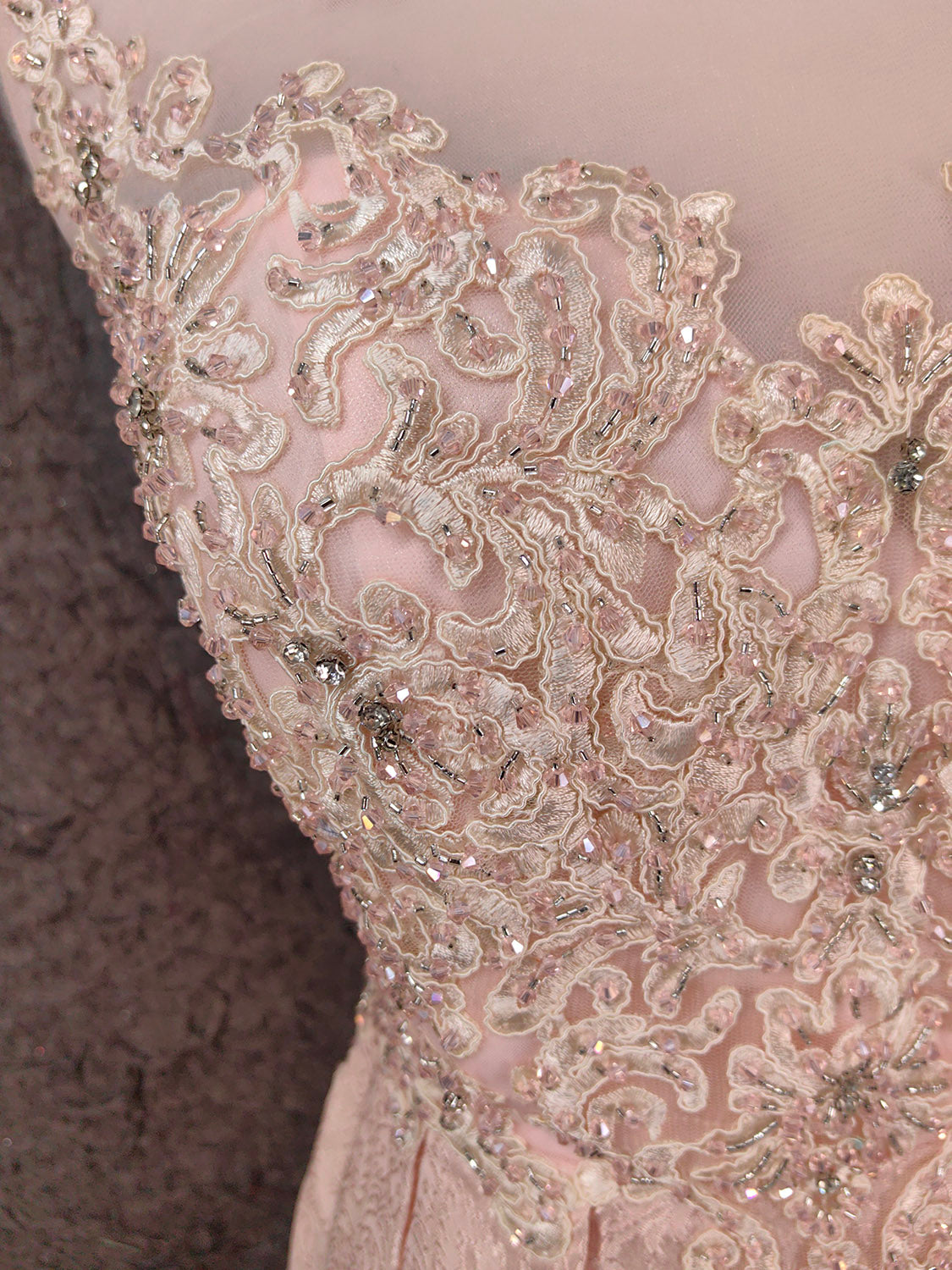 Elegantes rosa A-Linien-ärmelloses Rundhals-Spitzen-Strass-Brokat-Satin-langes Ballkleid Abendkleid P4658