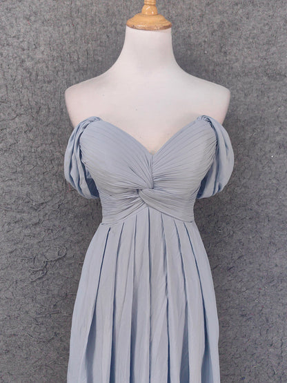 Elegantes, hellgraues, schulterfreies A-Linien-Abendkleid mit gerafftem Chiffon und Twist, langes Ballkleid, Brautjungfernkleid P4659