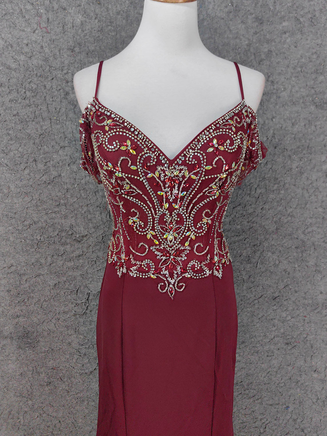 Vintage Bordeaux Spaghettiträger V-Ausschnitt Perlen Chiffon Langes Ballkleid Abendkleid P4660