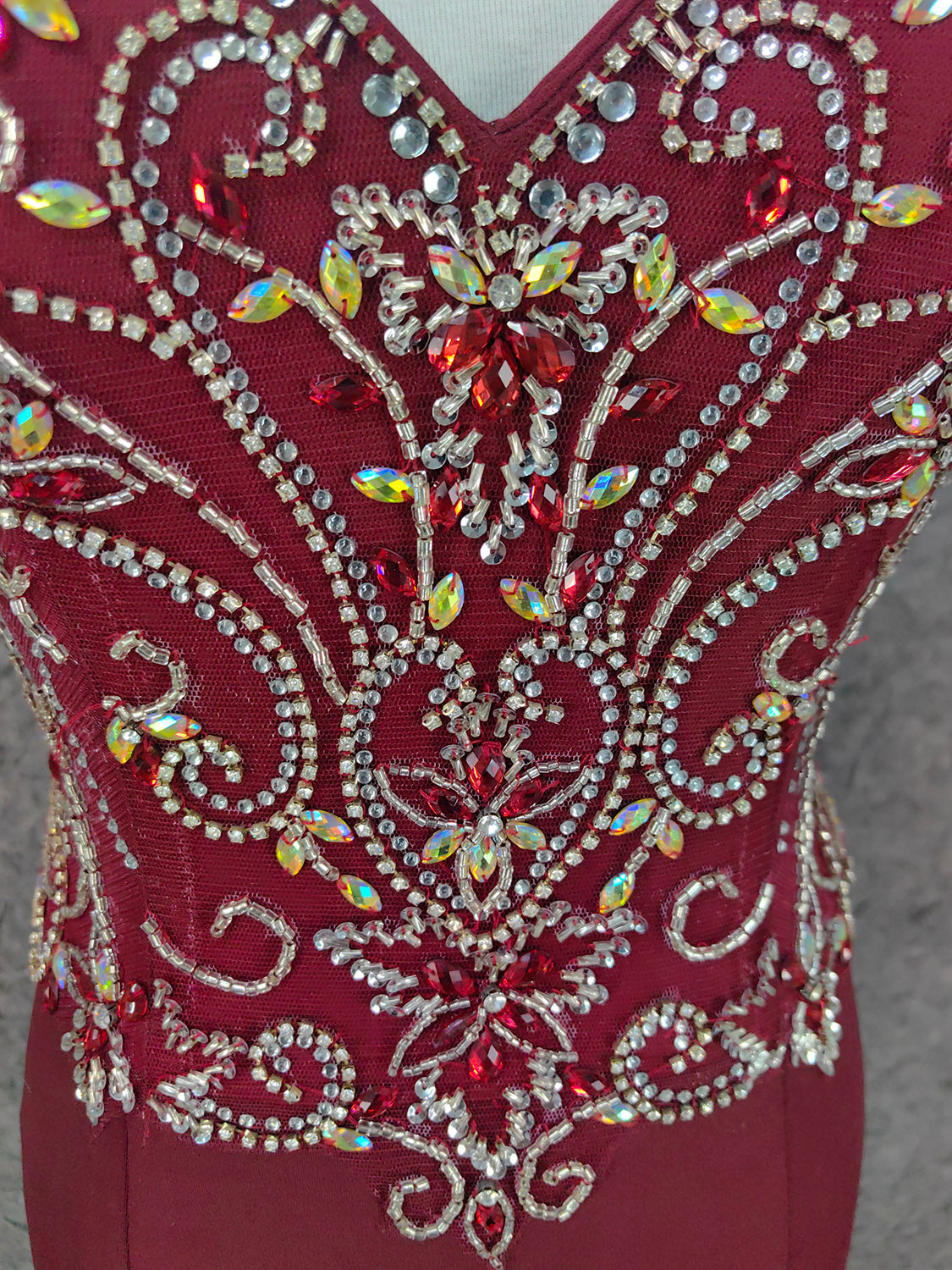 Vintage Bordeaux Spaghettiträger V-Ausschnitt Perlen Chiffon Langes Ballkleid Abendkleid P4660