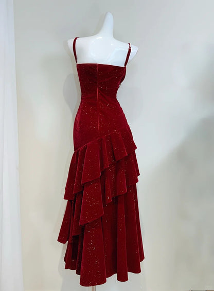 Vintage Bordeaux Meerjungfrauen-Spaghettiträger-Rüschen-Samt-Ballkleid Abendkleid P4067