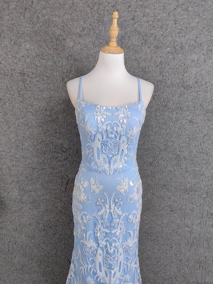 Elegantes hellblaues Meerjungfrauen-Abendkleid aus Tüll mit Pailletten, Spaghettiträgern und eckigem Ausschnitt, P4671