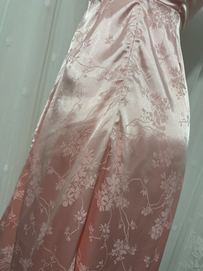 Süßes rosafarbenes Spaghetti-Träger-Kleid aus besticktem Jacquard-Satin für Abschlussball/Abend P4674