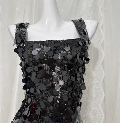 Klassisches schwarzes Meerjungfrau-Abendkleid mit eckigem Ausschnitt, Spaghettiträgern und Pailletten P4677
