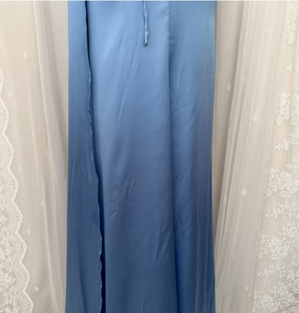 Elegantes Meerjungfrauen-Abendkleid in Blau mit Pailletten und Perlen, asymmetrischer Schulter und langem Schnitt P4679