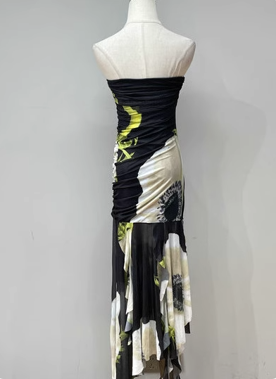 Robe de soirée longue en mousseline de soie à imprimé floral sur fond noir vintage, sans bretelles, coupe irrégulière P4689