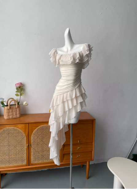 Süßes rosa langes Ballkleid Abendkleid aus Chiffon mit eckigem Ausschnitt und Rüschen P4690