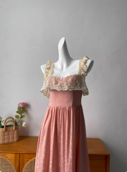 Französischer Stil Rouge Rosa Spaghettiträger Eckiger Ausschnitt Spitze Jacquard Satin Ballkleid Abendkleid P4693