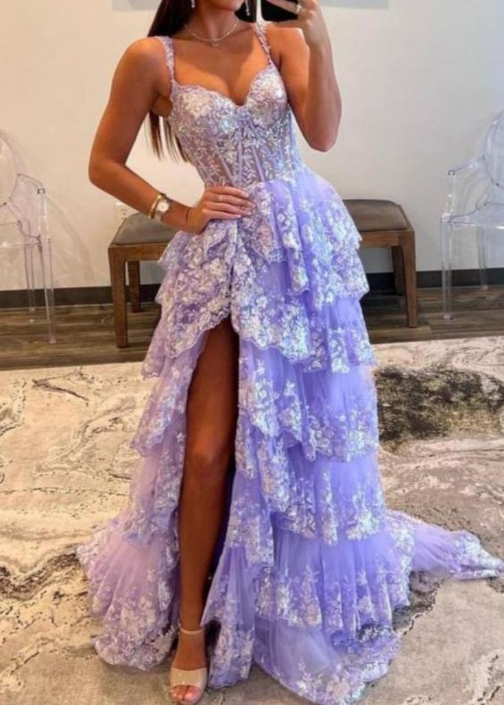 Robe de bal longue bleu marine en tulle et paillettes avec col bustier et coupe trapèze P631