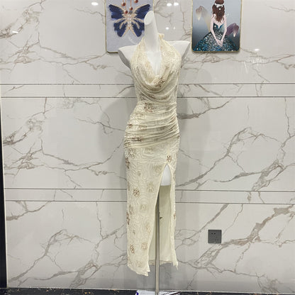 Elegantes, cremeweißes, rückenfreies Neckholder-Abendkleid mit Wasserfallausschnitt, Perlenstickerei und Tüll P4706