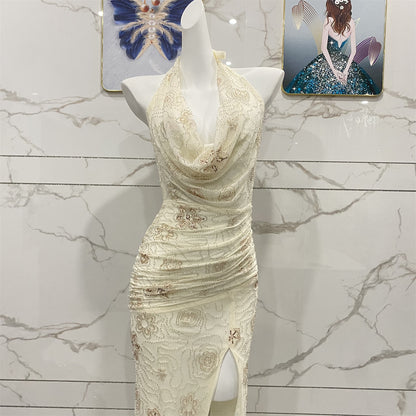 Elegantes, cremeweißes, rückenfreies Neckholder-Abendkleid mit Wasserfallausschnitt, Perlenstickerei und Tüll P4706