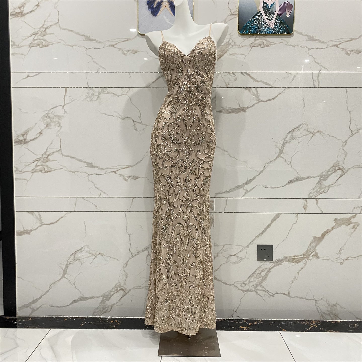 Vintage Champagner Gold Spaghettiträger V-Ausschnitt Meerjungfrau Pailletten Langes Ballkleid Abendkleid P4711