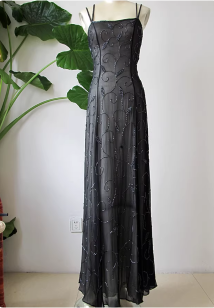 Vintage schwarzes Spaghetti-Träger-Kleid mit eckigem Ausschnitt, überkreuztem Rücken, Perlen und Chiffon, langes Ballkleid, Abendkleid P4715