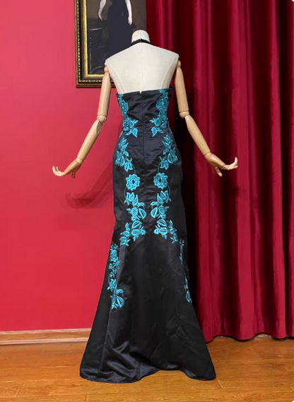 Vintage Schwarzes Neckholder V-Ausschnitt Meerjungfrauen-Abendkleid aus Satin mit Stickereien P4722