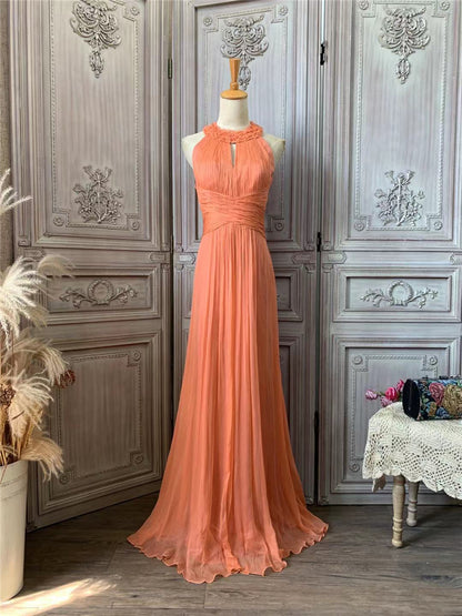 Klassisches korallfarbenes, orangefarbenes Neckholder-A-Linien-Kleid mit überkreuztem Taillenbereich und Falten aus Chiffon – langes Ballkleid Abendkleid P4729