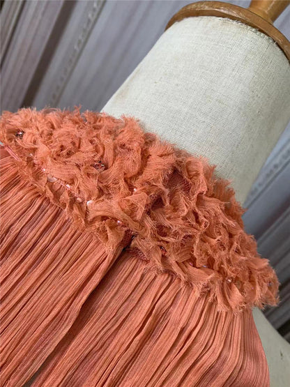 Klassisches korallfarbenes, orangefarbenes Neckholder-A-Linien-Kleid mit überkreuztem Taillenbereich und Falten aus Chiffon – langes Ballkleid Abendkleid P4729