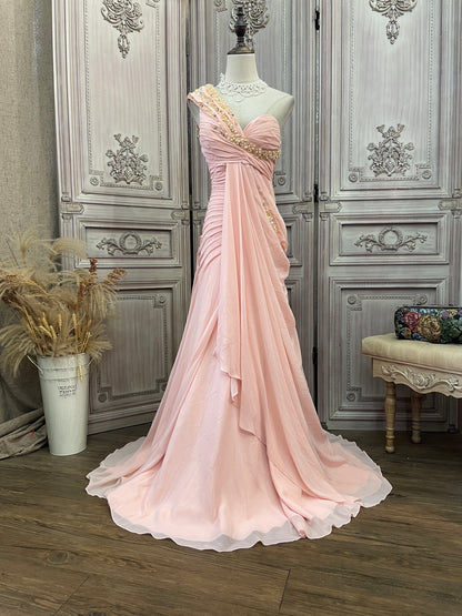 Elegantes pinkes One-Shoulder Perlen Twist gerafftes Chiffon Schleppen Ballkleid Abendkleid P4736