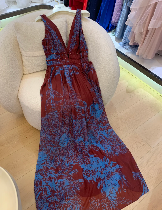 Vintage burgunderrotes Abendkleid aus Chiffon mit V-Ausschnitt, ärmellos, mit Kontrastdruck in Blau, P4741