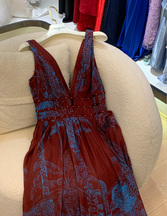 Vintage burgunderrotes Abendkleid aus Chiffon mit V-Ausschnitt, ärmellos, mit Kontrastdruck in Blau, P4741