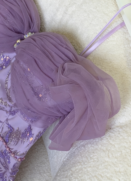 Charmantes lila Meerjungfrau-Pailletten-Jacquard-Satin-langes Ballkleid Abendkleid P4744