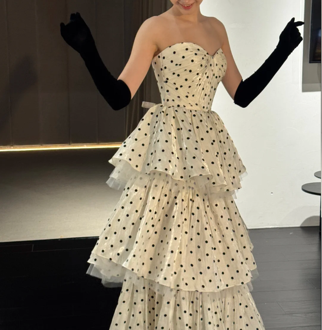 Vintage A-Linien-Abendkleid aus Tüll mit Polka Dots, Sweetheart-Ausschnitt und Lagenrock P4753