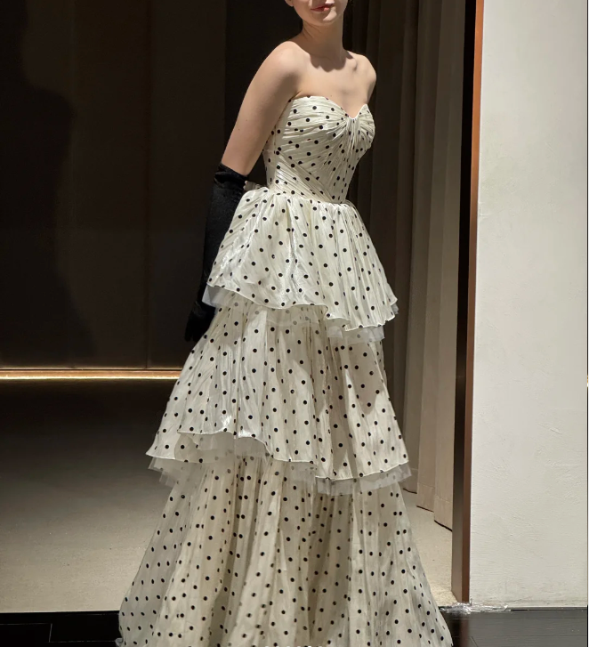 Vintage A-Linien-Abendkleid aus Tüll mit Polka Dots, Sweetheart-Ausschnitt und Lagenrock P4753