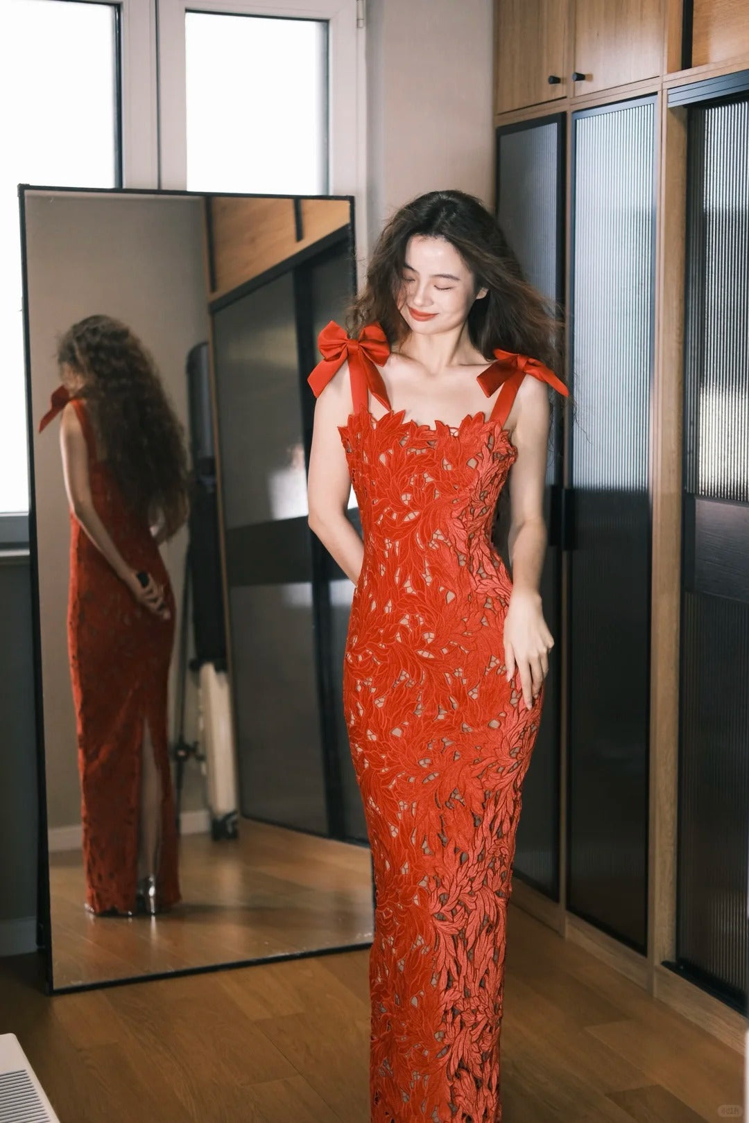 Süßes rotes Meerjungfrauen-Kleid mit Schleife, Trägern und 3D-Spitze, langes Ballkleid, Geburtstagskleid P4757
