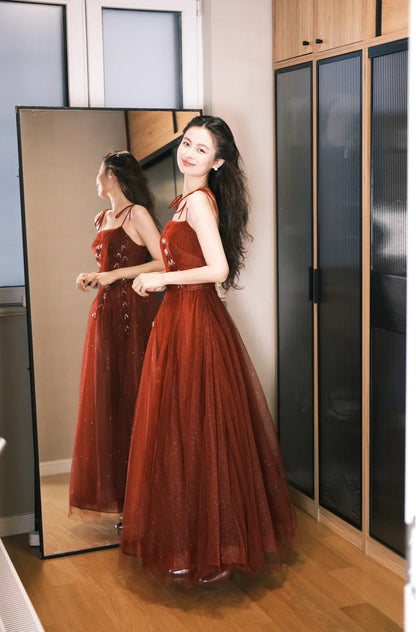 Elegantes burgunderrotes Spaghettiträger A-Linien Tüll langes Ballkleid Abendkleid P4772