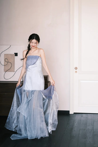 Atemberaubendes trägerloses Meerjungfrauen-Abendkleid mit mehrlagiger Tüllschleppe P4774