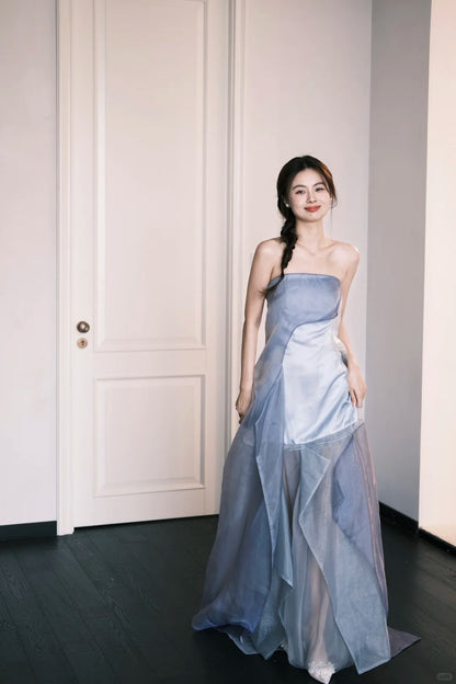 Atemberaubendes trägerloses Meerjungfrauen-Abendkleid mit mehrlagiger Tüllschleppe P4774