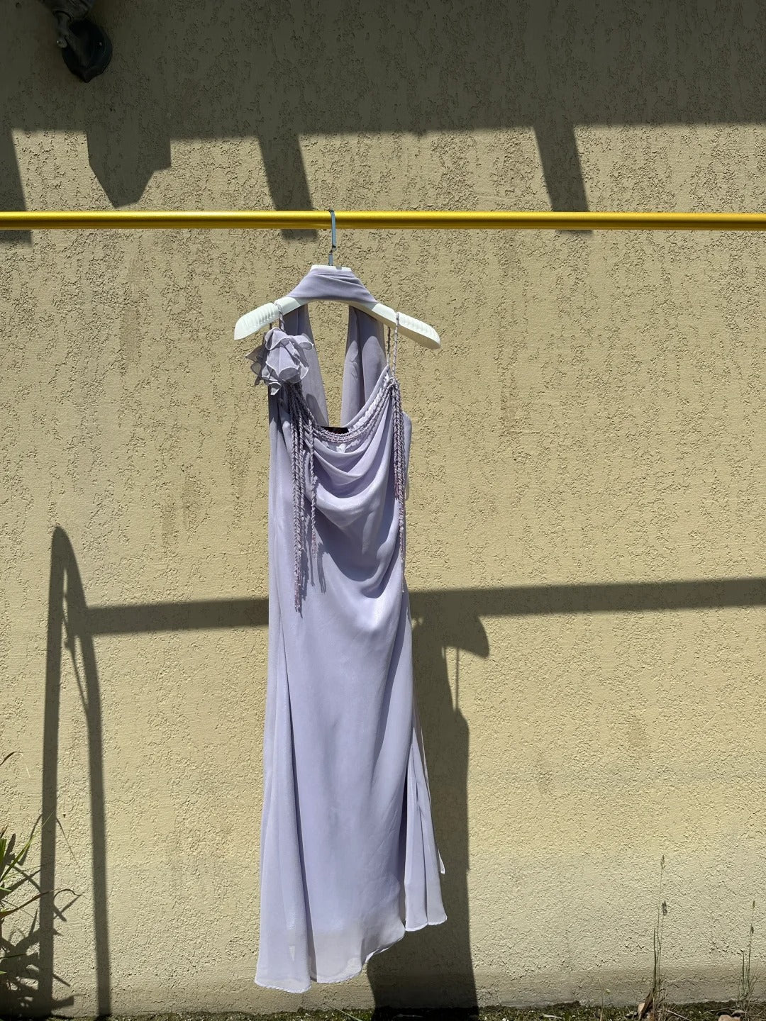 Elegantes lavendelfarbenes Spaghettiträger-Chiffon-Ballkleid mit Quasten Abendkleid P4780