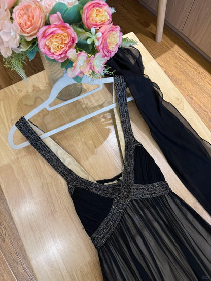 Elegantes schwarzes Spaghettiträger-Ballkleid mit V-Ausschnitt, Perlen und Tüll, Abendkleid P4782