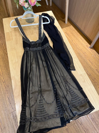 Elegantes schwarzes Spaghettiträger-Ballkleid mit V-Ausschnitt, Perlen und Tüll, Abendkleid P4782