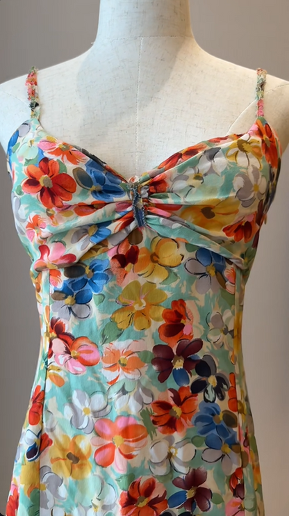 Buntes Blumen-Spaghettiträger-Kleid Unregelmäßiges Chiffon-Ballkleid Geburtstagskleid P4784