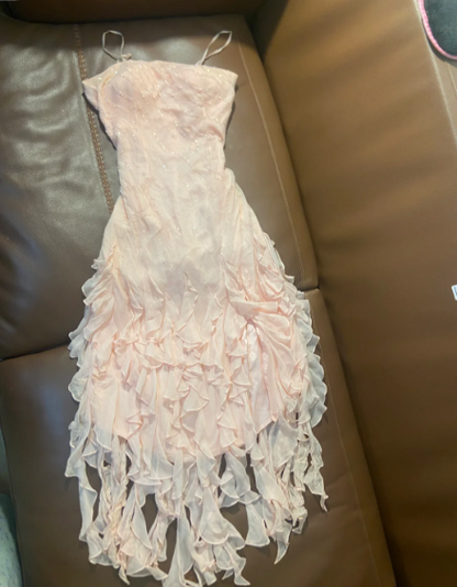 Wunderschönes pinkes, asymmetrisches langes Ballkleid aus Chiffon mit Spaghettiträgern und Perlenbesatz als Geburtstagsgeschenk P4787