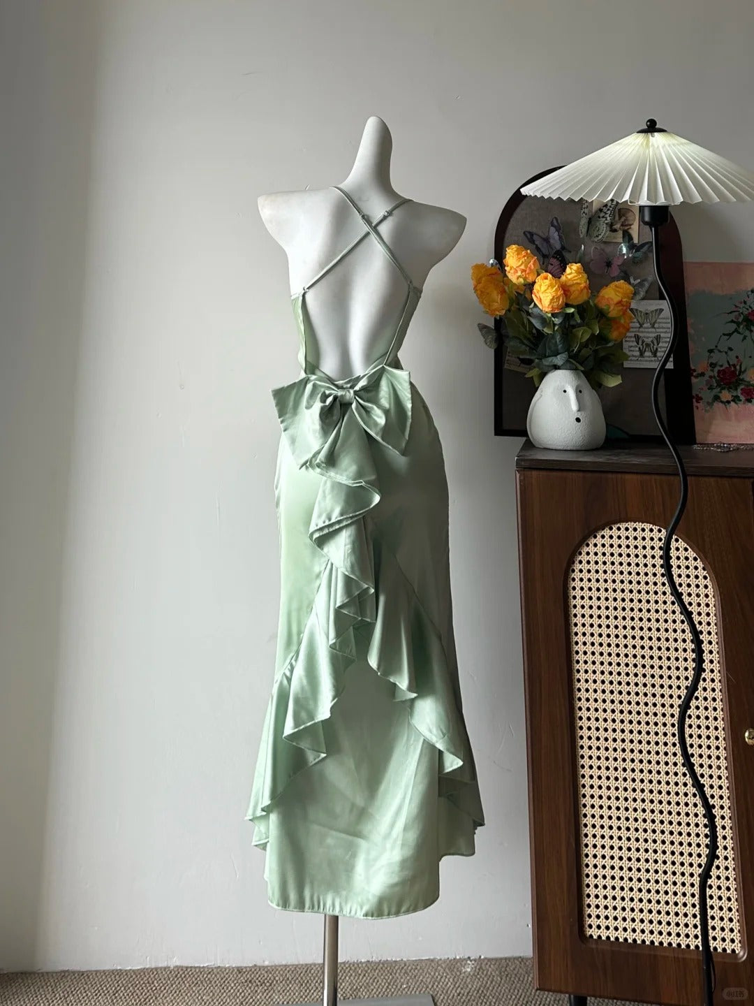 Elegant Green Slim Fit Halter Backless Ruffle Satin Prom Dress Evening Dress P4079