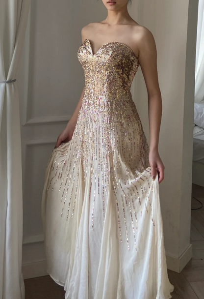 Elegantes gebrochen-weißes Pailletten-Chiffon A-Linie Abendkleid mit Herzausschnitt P4790