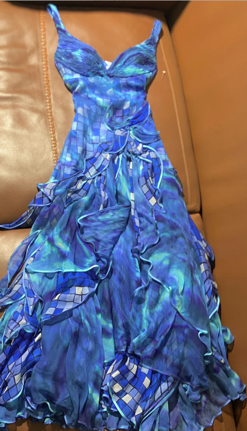 Robe de soirée longue en mousseline plissée et superposée, à carreaux bleus vintage, coupe irrégulière P4798