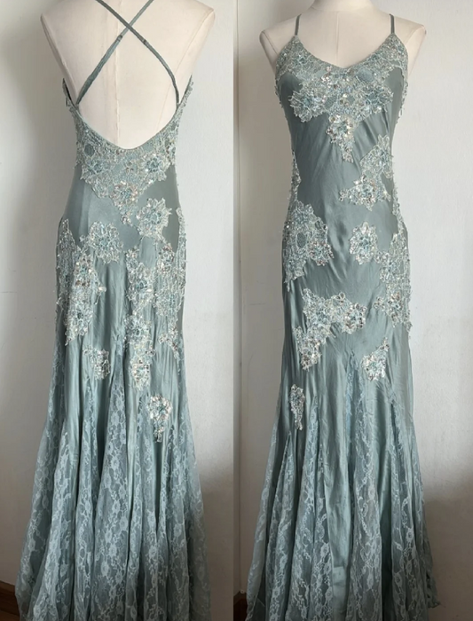 Elegantes hellblaues Meerjungfrau-Abendkleid mit überkreuztem, rückenfreiem Oberteil aus Spitze und Satin, langes Ballkleid P4803