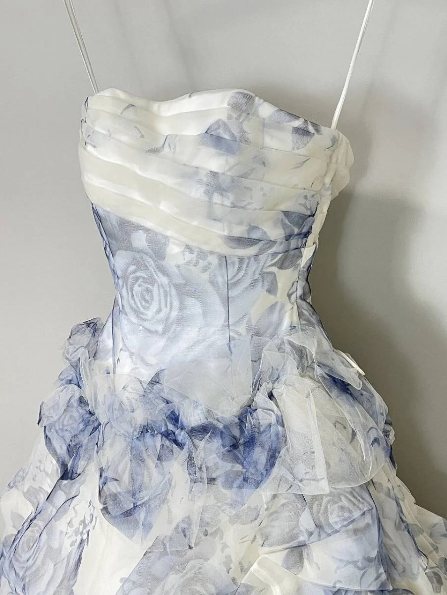 Vintage blau-weißes Rosenprint, geschichtetes Organza-Schleppe Ballkleid Sweet 16 Kleid P4805