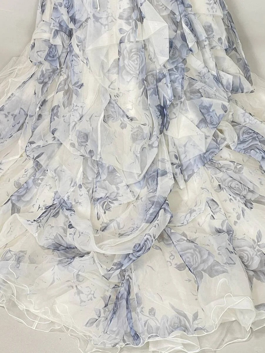 Vintage blau-weißes Rosenprint, geschichtetes Organza-Schleppe Ballkleid Sweet 16 Kleid P4805