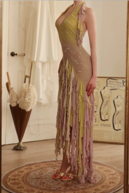 Atemberaubendes langes Ballkleid/Abendkleid aus Chiffon mit Farbverlauf, Neckholder und gestuften Quasten P4809